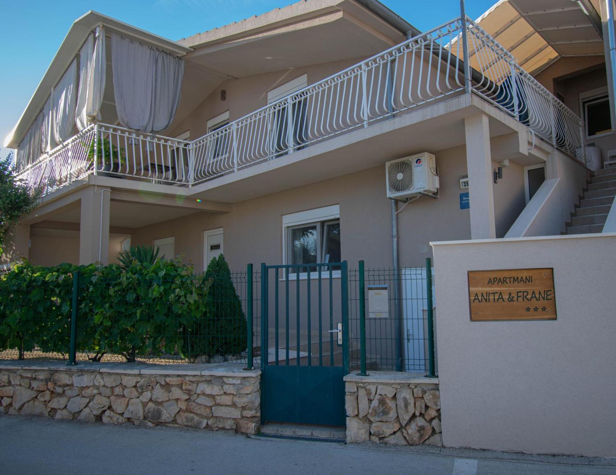 Apartments Anita Frane Vodice Esterno foto